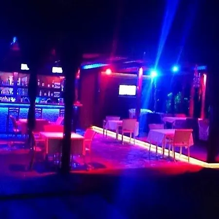 Hotel Hidden Garden 2*