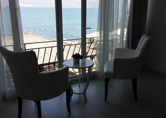 Hotel Hidden Garden 2*